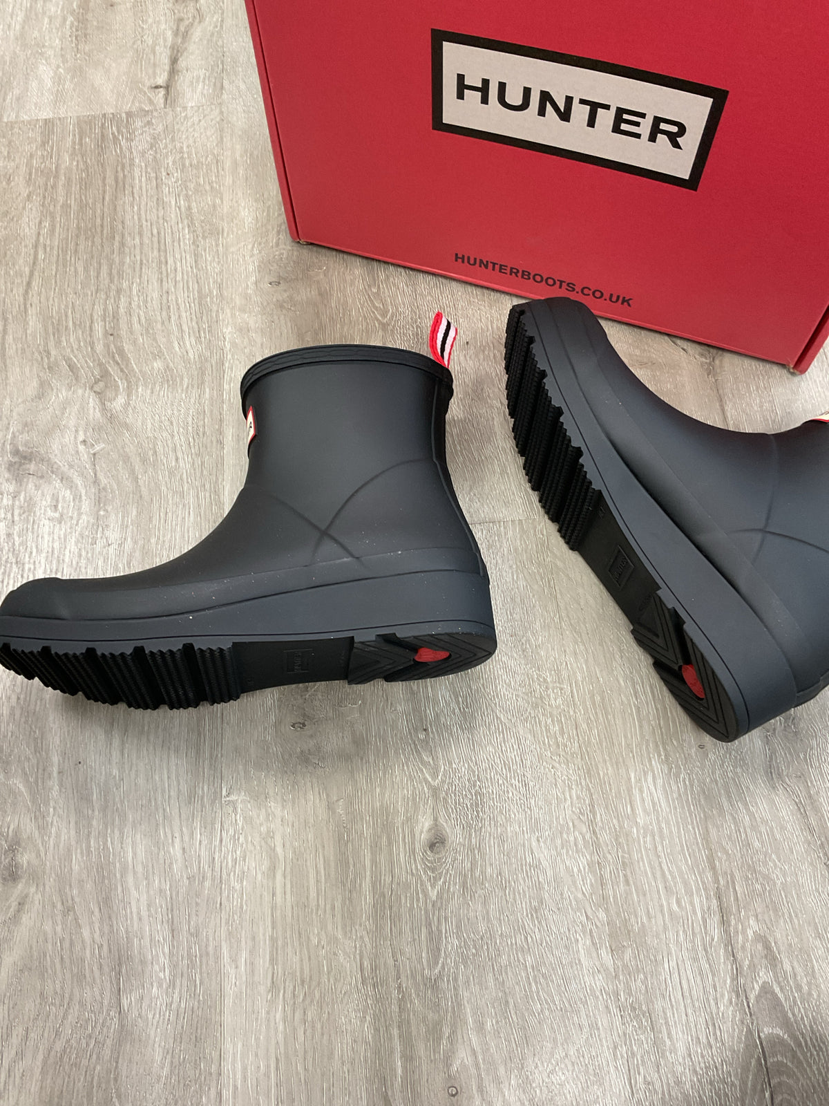 Hunter 6 Black Boots New in boc short