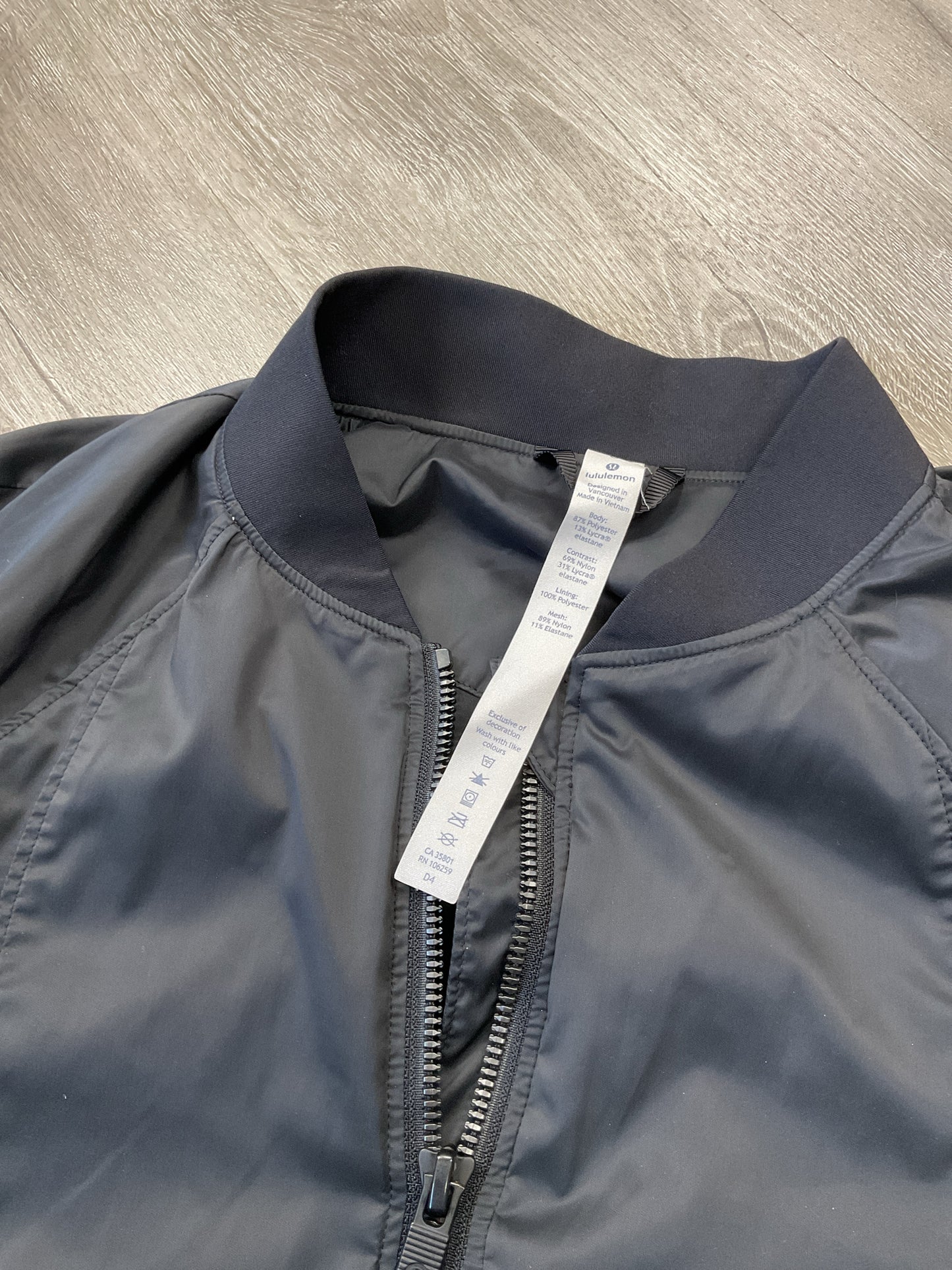 Lululemon Size 6 Black jacket satin full zip