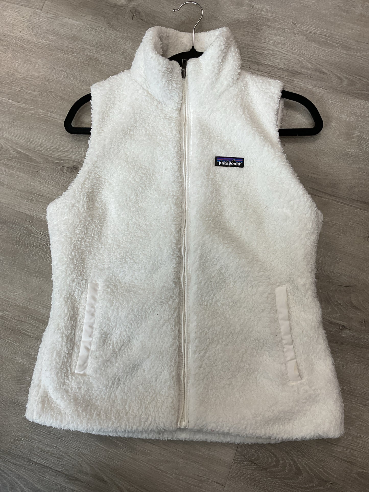 patagonia Size S White Vest says Medium zip fleece