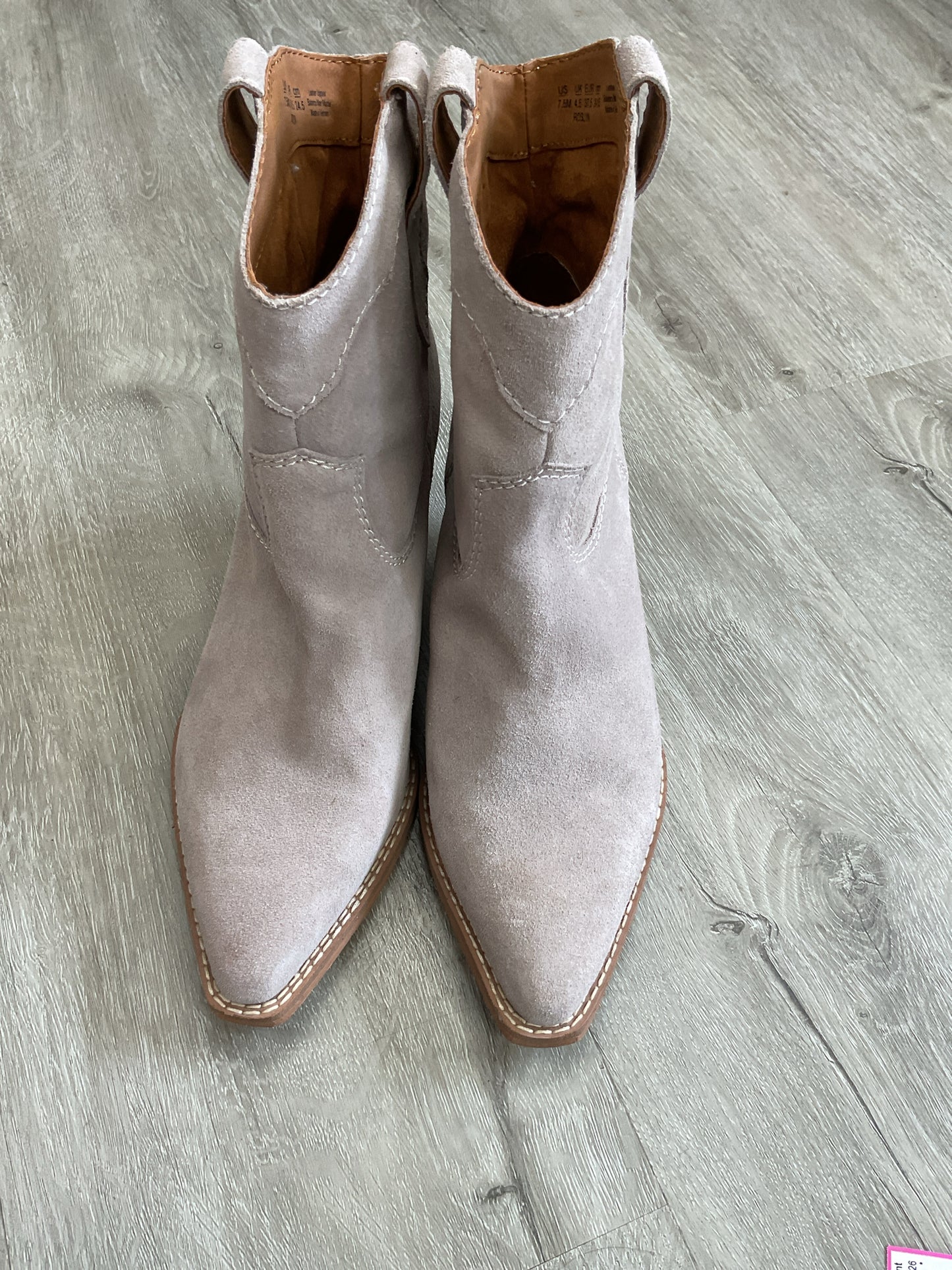 Zodiac 7.5 Gray Boots