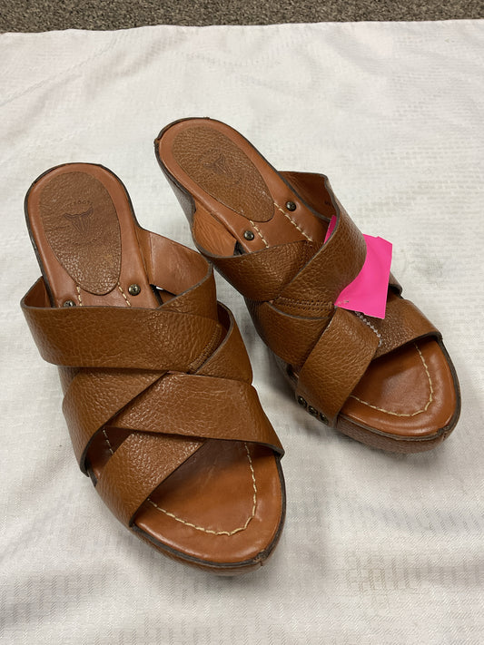 Frye 7.5 Tan Sandals